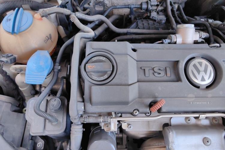 Used Volkswagen Golf 2011 1.4 TSI Manual Comfort Edition Engine Bay Right