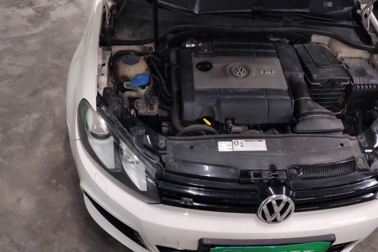 Used Volkswagen Golf 2011 2.0 TSI R Engine Bay Right
