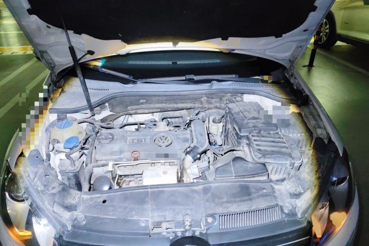 Used Volkswagen Golf 2011 1.4 TSI Automatic Luxury Edition Engine Bay