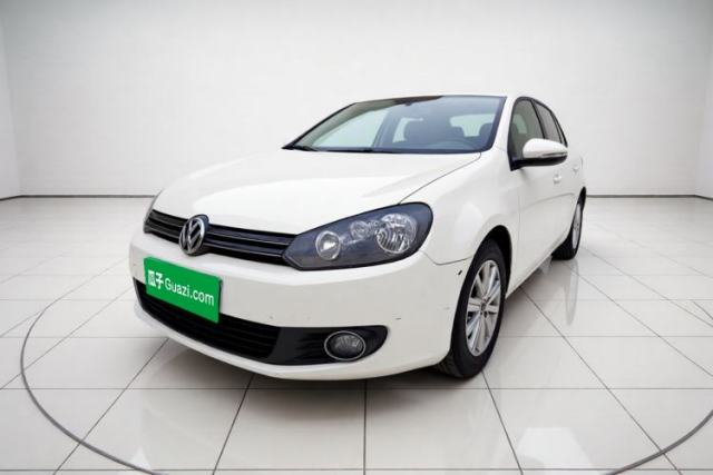 Volkswagen Golf 2011 1.6 Manual Fashion Edition usata