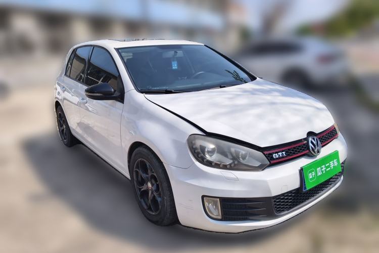 Used Volkswagen Golf 2011 1.4 TSI Automatic Comfort Model Front Right 45 Deg