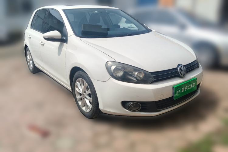 Used Volkswagen Golf 2011 1.4 TSI Automatic Comfort Model Front Right 45 Deg