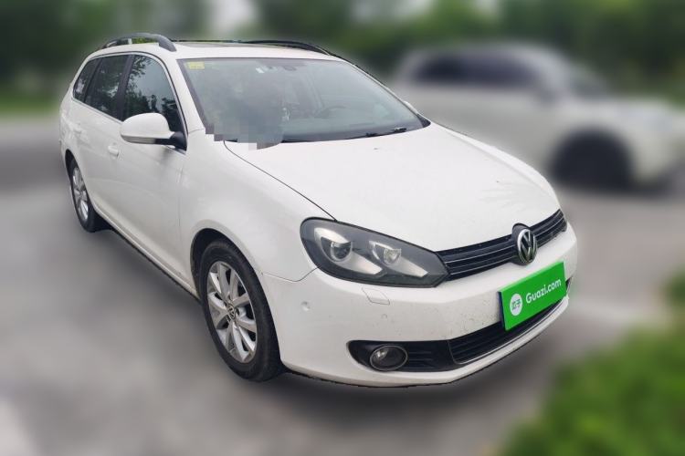 Used Volkswagen Golf 2011 1.4 TSI Luxury Touring Edition Front Right 45 Deg