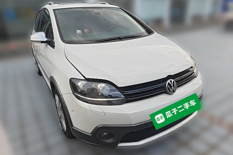 Used Volkswagen Golf 2011 1.4TSI Cross Golf Front Right 45 Deg