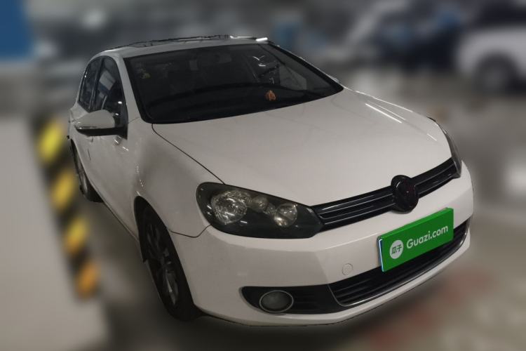 Used Volkswagen Golf 2011 1.6L Automatic Comfort Model Front Right 45 Deg
