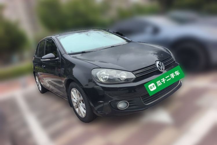 Used Volkswagen Golf 2011 1.4 TSI Automatic Luxury Edition Front Right 45 Deg