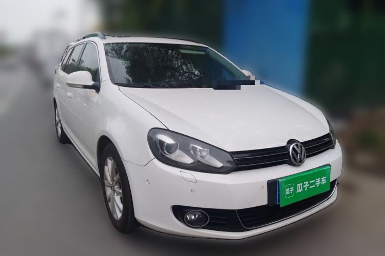 Used Volkswagen Golf 2011 1.4 TSI Luxury Touring Edition Front Right 45 Deg