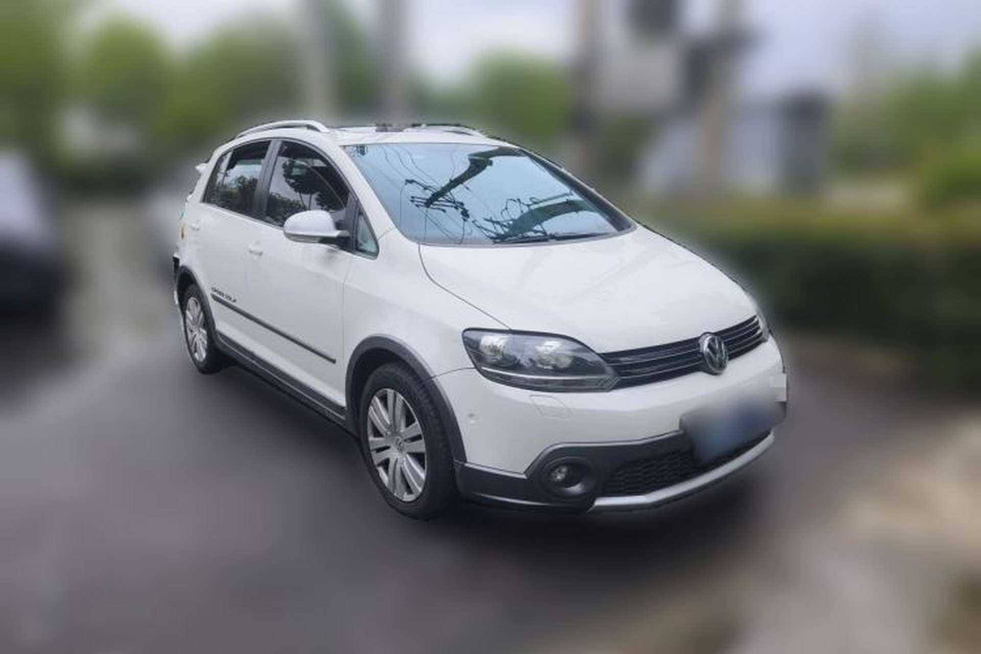 Used Volkswagen Golf 2011 1.4TSI Cross Golf Front Right 45 Deg