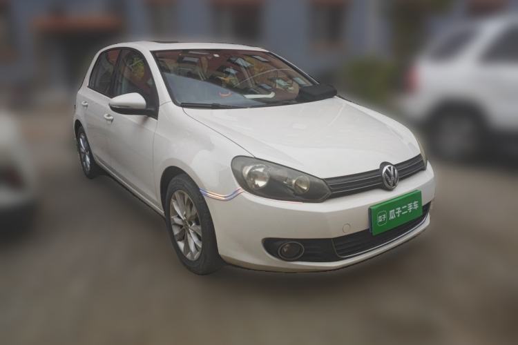 Used Volkswagen Golf 2011 1.4 TSI Automatic Luxury Edition Front Right 45 Deg