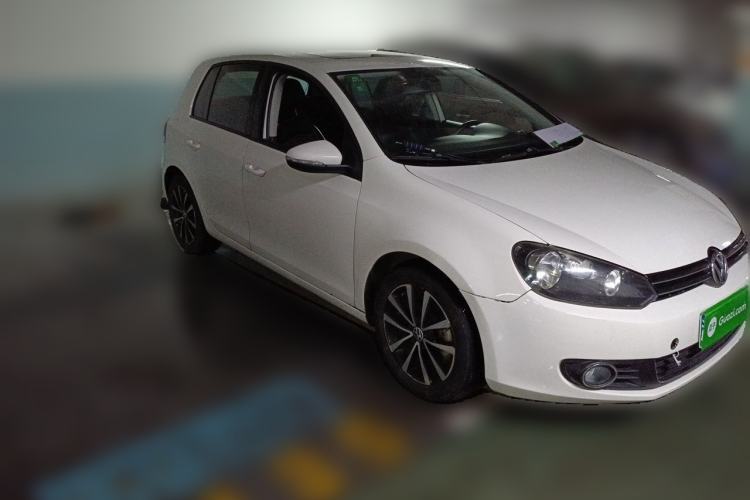 Used Volkswagen Golf 2011 1.4 TSI Automatic Luxury Edition Front Right 45 Deg