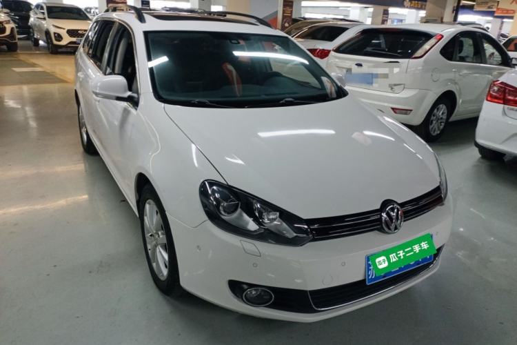 Used Volkswagen Golf 2011 1.4 TSI Luxury Touring Edition Front Right 45 Deg