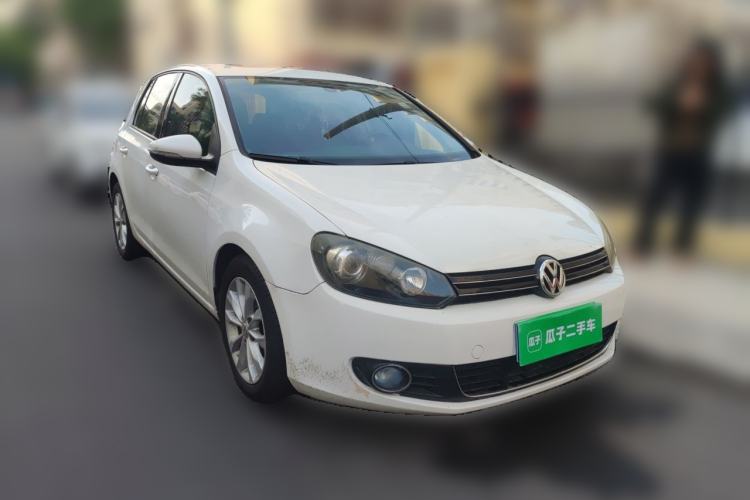 Used Volkswagen Golf 2011 1.4 TSI Automatic Luxury Edition Front Right 45 Deg