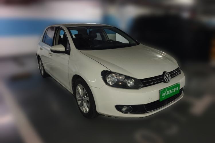 Used Volkswagen Golf 2011 1.4 TSI Automatic Comfort Model Front Right 45 Deg