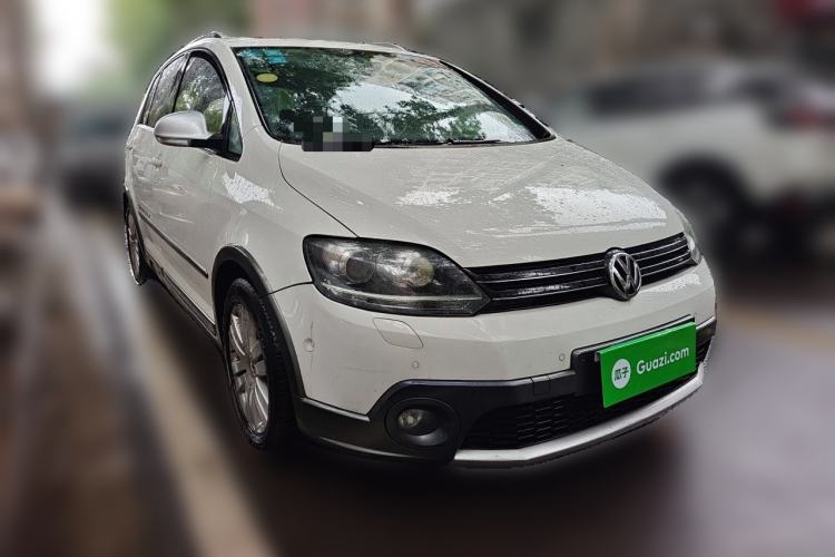 Used Volkswagen Golf 2011 1.4TSI Cross Golf Front Right 45 Deg