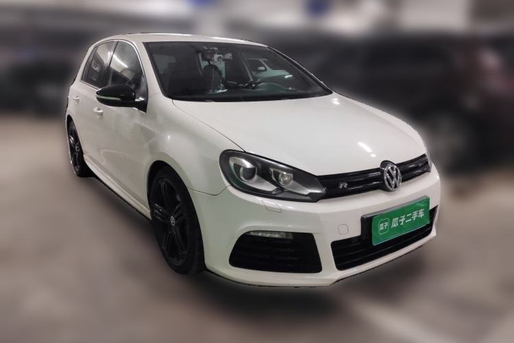 Used Volkswagen Golf 2011 2.0 TSI R Front Right 45 Deg