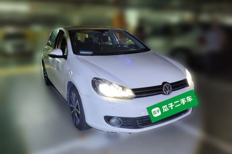 Used Volkswagen Golf 2011 1.4 TSI Automatic Luxury Edition Front Right 45 Deg