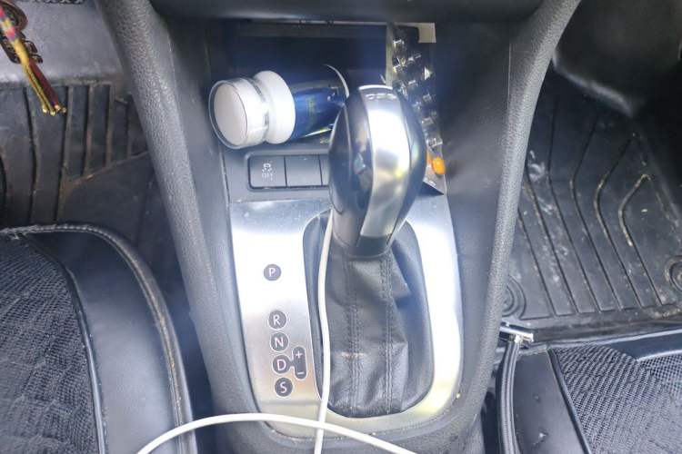 Used Volkswagen Golf 2011 1.4 TSI Automatic Comfort Model Gear Lever