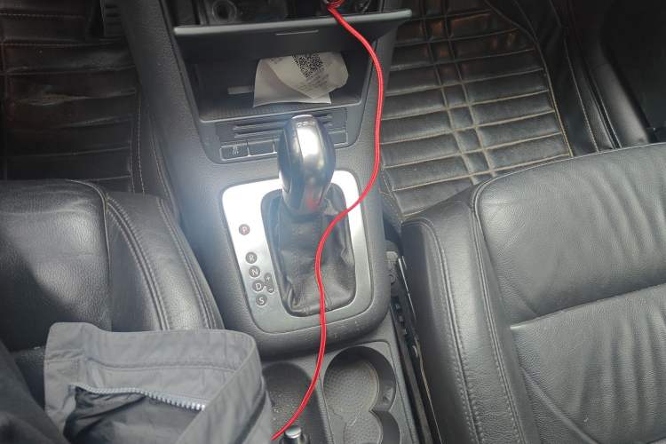 Used Volkswagen Golf 2011 1.4TSI Cross Golf Gear Lever