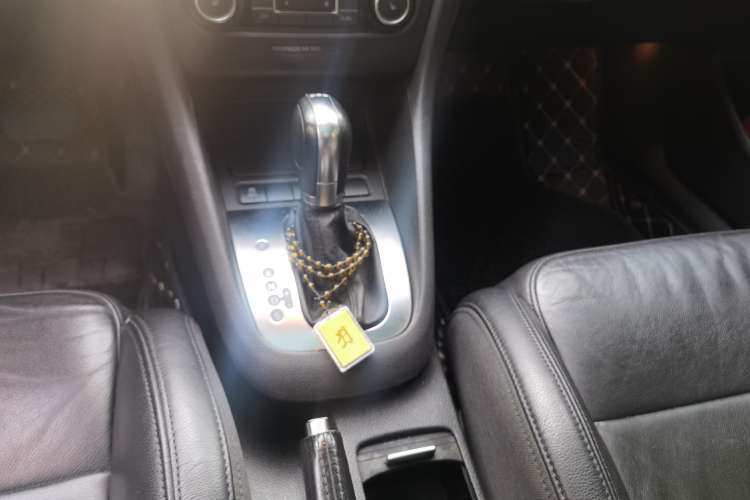 Used Volkswagen Golf 2011 1.4 TSI Luxury Touring Edition Gear Lever