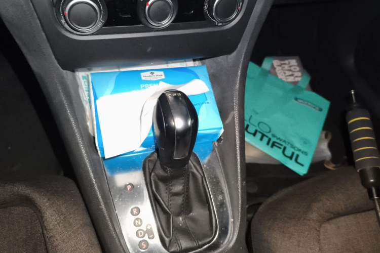 Used Volkswagen Golf 2011 1.6L Automatic Comfort Model Gear Lever