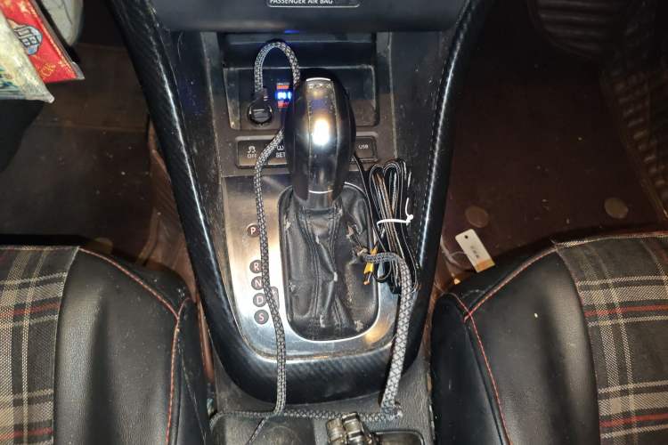 Used Volkswagen Golf 2011 1.4 TSI Comfort Travel Edition Gear Lever
