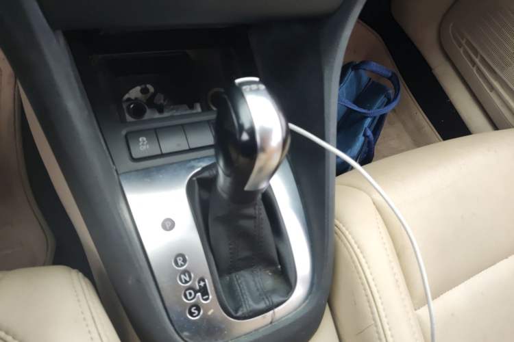Used Volkswagen Golf 2011 1.4 TSI Automatic Comfort Model Gear Lever