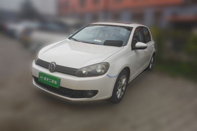 Ojetý Volkswagen Golf 2011 1.4 TSI Automatic Luxury Edition