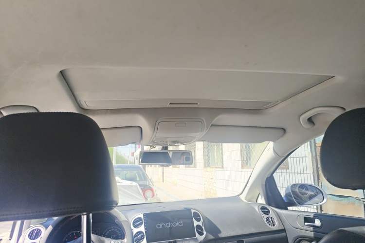 Used Volkswagen Golf 2011 1.4TSI Cross Golf Headliner