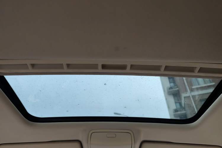 Used Volkswagen Golf 2011 1.4 TSI Automatic Comfort Model Headliner