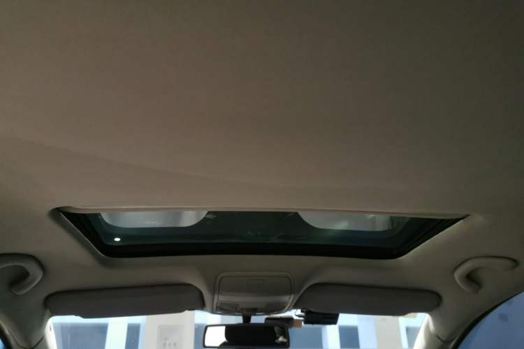 Used Volkswagen Golf 2011 1.4TSI Cross Golf Headliner