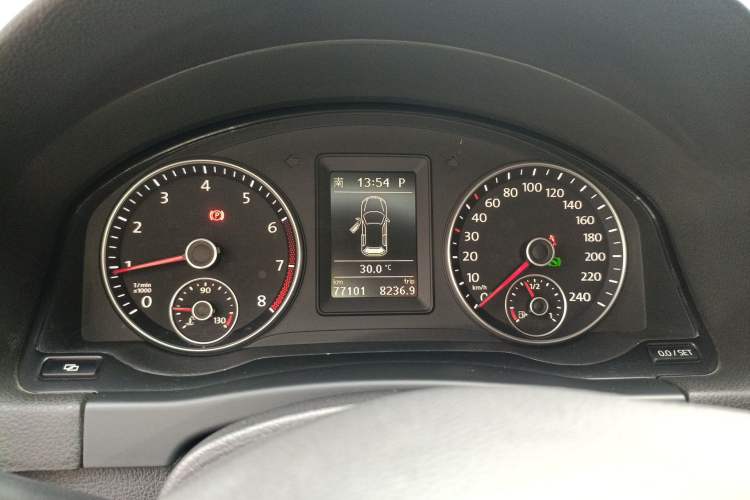 Used Volkswagen Golf 2011 1.4TSI Cross Golf Instrument Cluster