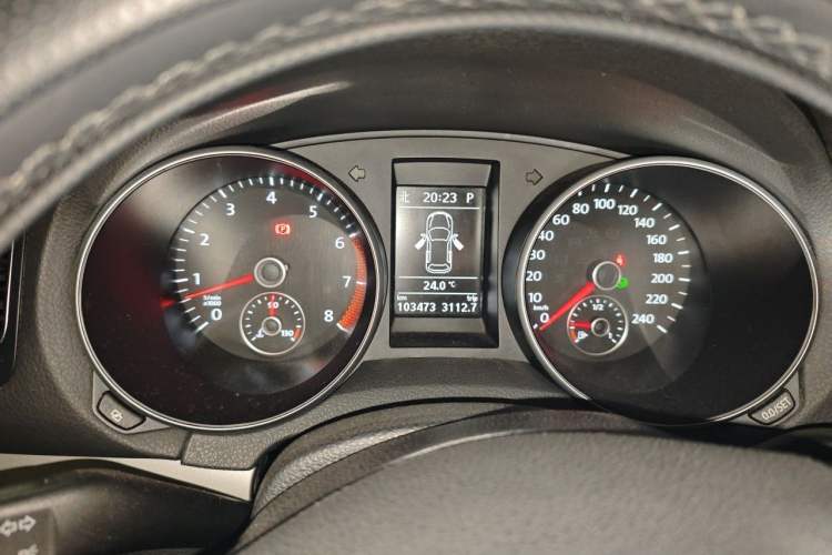 Used Volkswagen Golf 2011 1.4 TSI Luxury Touring Edition Instrument Cluster