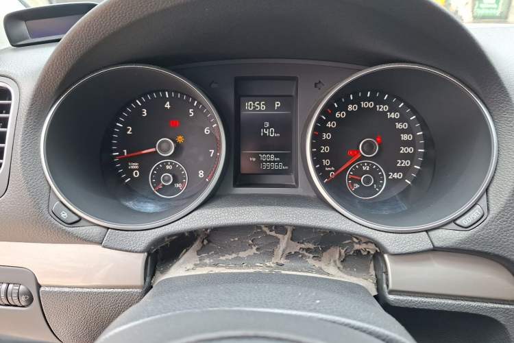 Used Volkswagen Golf 2011 1.6L Automatic Fashion Edition Instrument Cluster