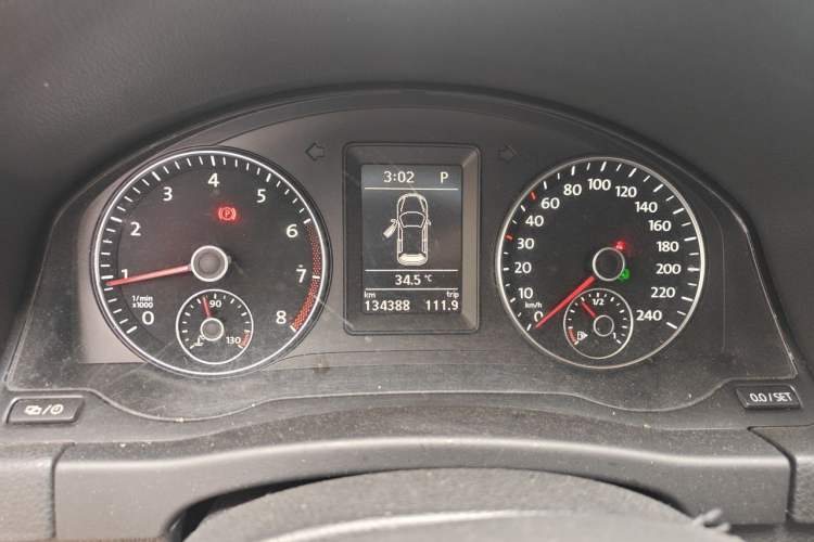 Used Volkswagen Golf 2011 1.4TSI Cross Golf Instrument Cluster