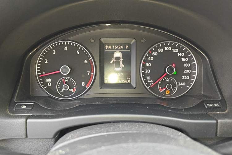 Used Volkswagen Golf 2011 1.4TSI Cross Golf Instrument Cluster