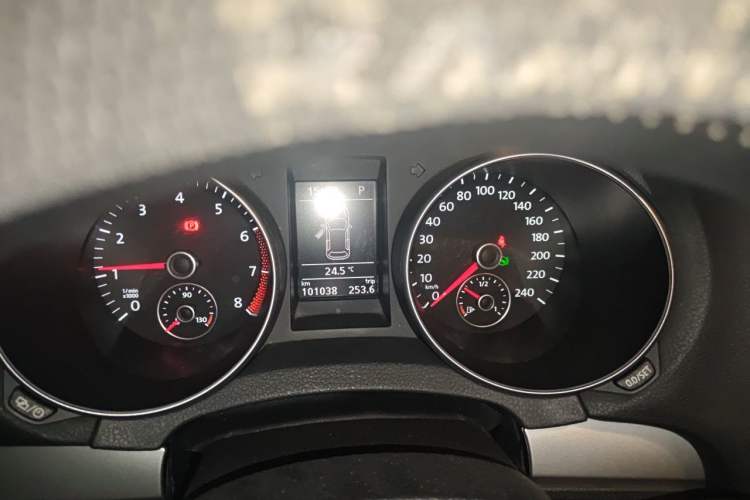 Used Volkswagen Golf 2011 1.4 TSI Comfort Travel Edition Instrument Cluster