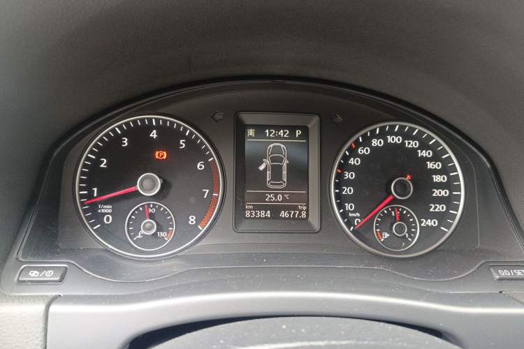 Used Volkswagen Golf 2011 1.4TSI Cross Golf Instrument Cluster