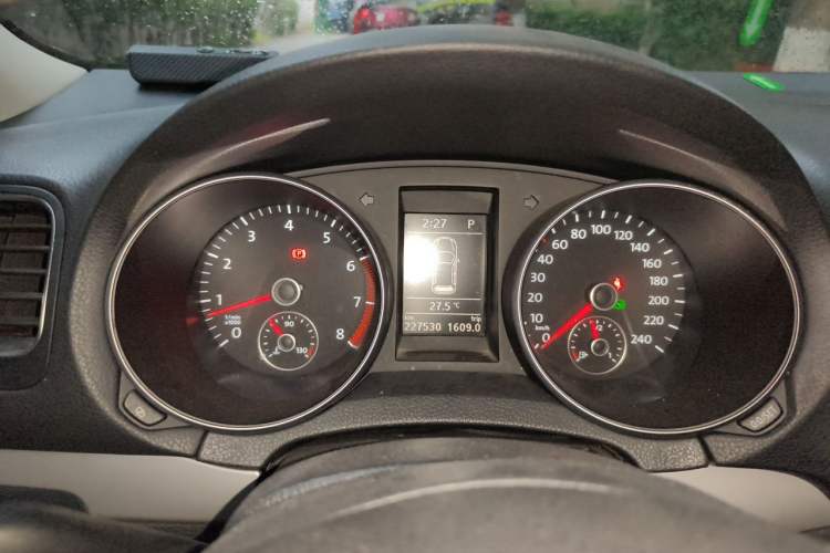 Used Volkswagen Golf 2011 1.4 TSI Luxury Touring Edition Instrument Cluster