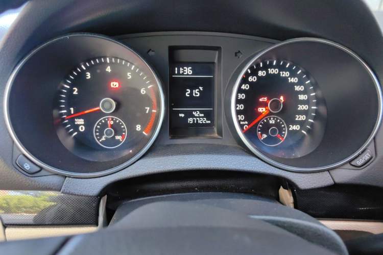 Used Volkswagen Golf 2011 1.4 TSI Manual Comfort Edition Instrument Cluster