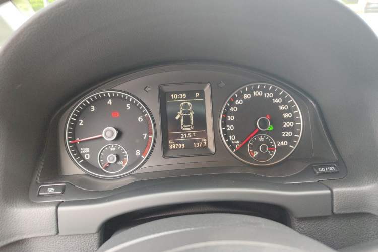 Used Volkswagen Golf 2011 1.4TSI Cross Golf Instrument Cluster