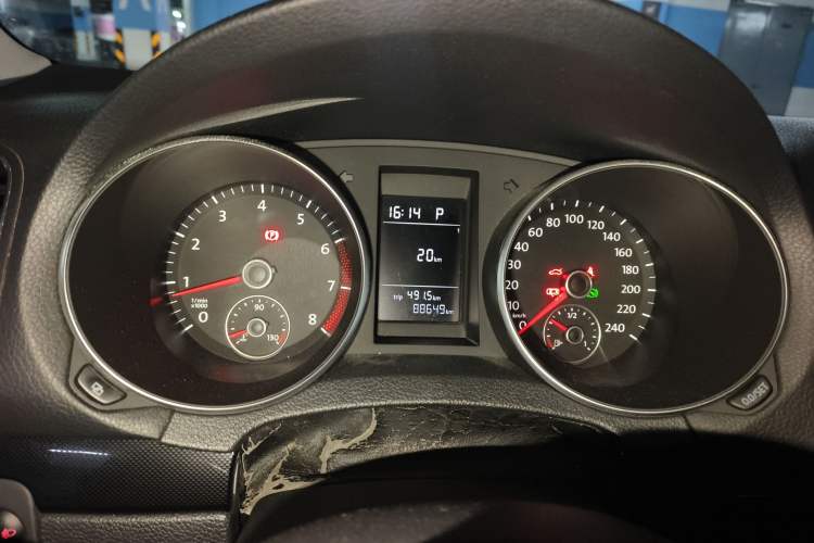Used Volkswagen Golf 2011 1.4 TSI Automatic Comfort Model Instrument Cluster