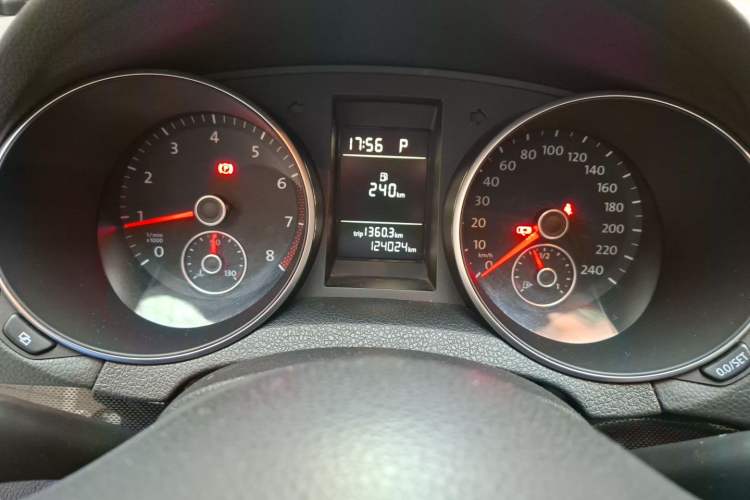Used Volkswagen Golf 2011 1.4 TSI Automatic Comfort Model Instrument Cluster