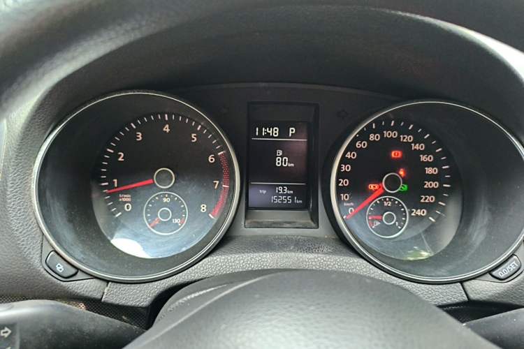 Used Volkswagen Golf 2011 1.4 TSI Automatic Comfort Model Instrument Cluster