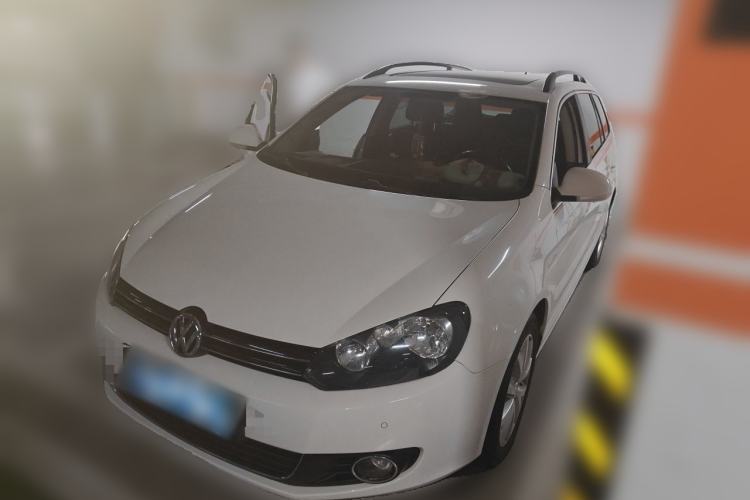 Used Volkswagen Golf 2011 1.4 TSI Comfort Travel Edition Guazi used car, China used car export, Used car for sale, Used cars, Cheapest cars for sale