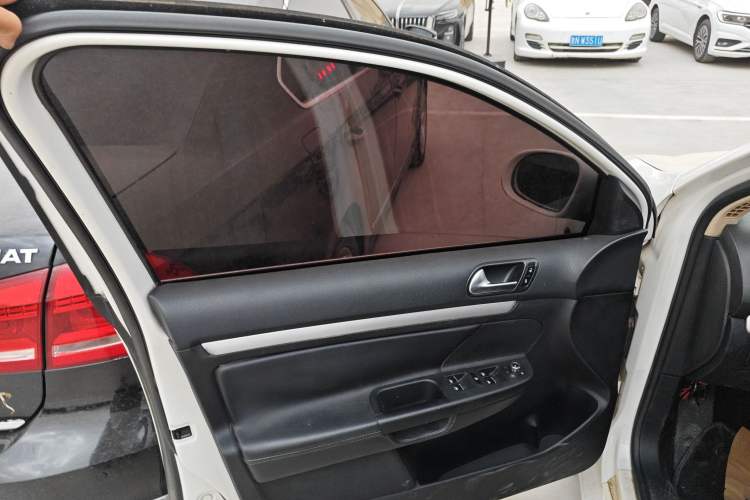 Used Volkswagen Golf 2011 1.4 TSI Luxury Touring Edition Left Front Door Interior