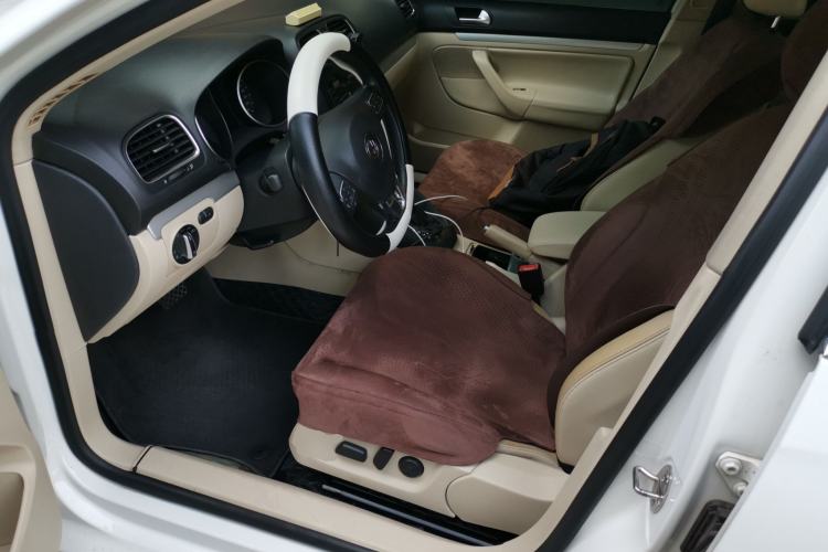 Used Volkswagen Golf  Left Front Seat
