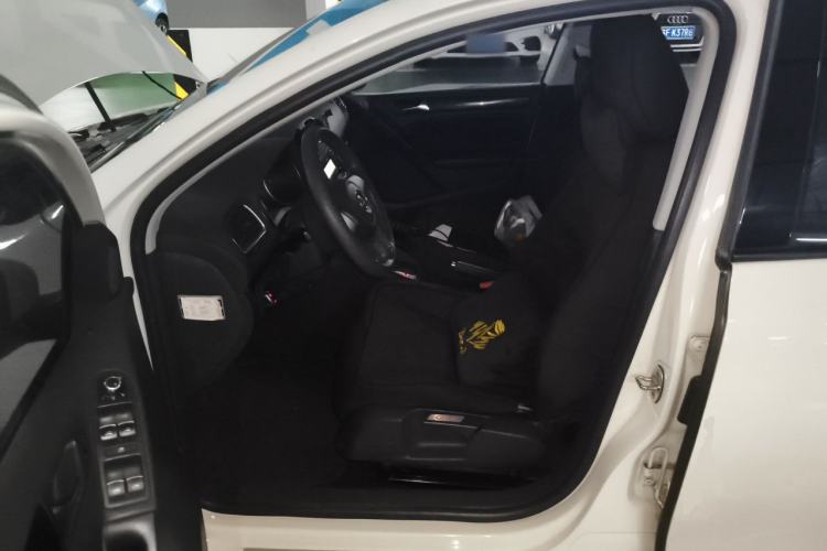 Used Volkswagen Golf 2011 1.6L Automatic Comfort Model Left Front Seat