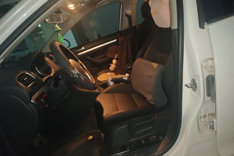 Used Volkswagen Golf 2011 1.4 TSI Comfort Travel Edition Left Front Seat