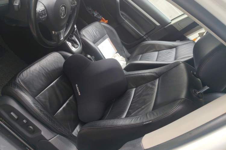Used Volkswagen Golf 2011 1.4 TSI Luxury Touring Edition Left Front Seat
