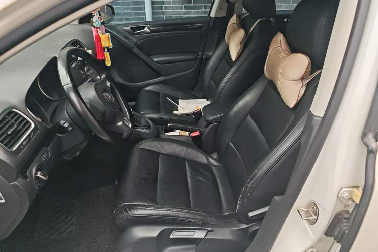 Used Volkswagen Golf 2011 1.4 TSI Automatic Comfort Model Left Front Seat
